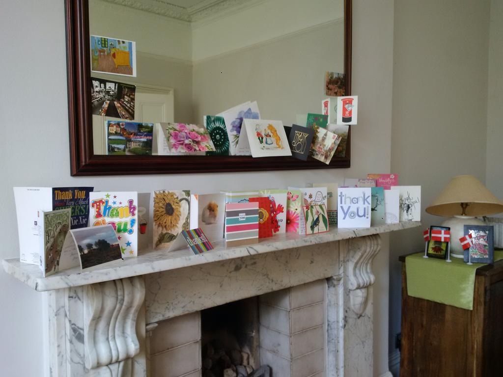 ロンドンLuxury Holland Park, Sleeps 2, Free S'Fast Wifiアパートメント エクステリア 写真